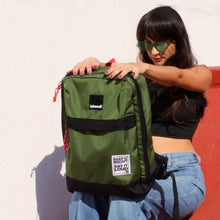 Load image into Gallery viewer, DAY PAK OLIVO